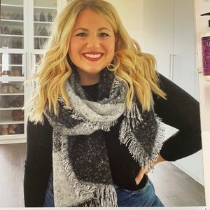 Oversized Wool Blanket Scarf